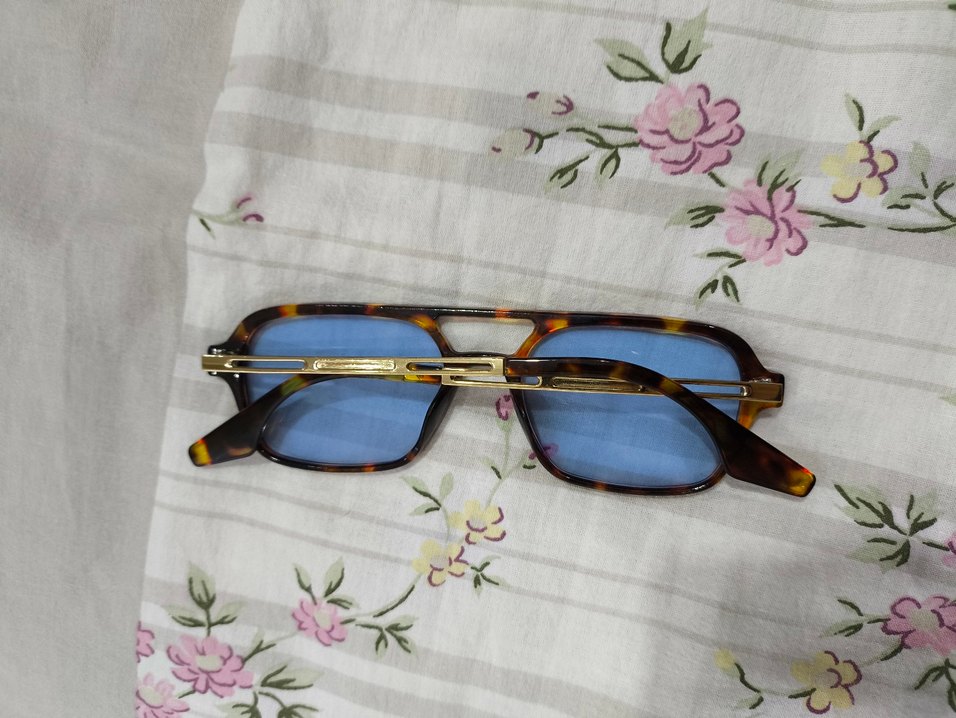 Koyu Mavi Camlı Tokalı Kadın Gözlüğü - Görsel 5