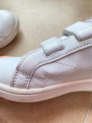 27 Beden beyaz Renk Reebok Kız Ayakkabı 27,5