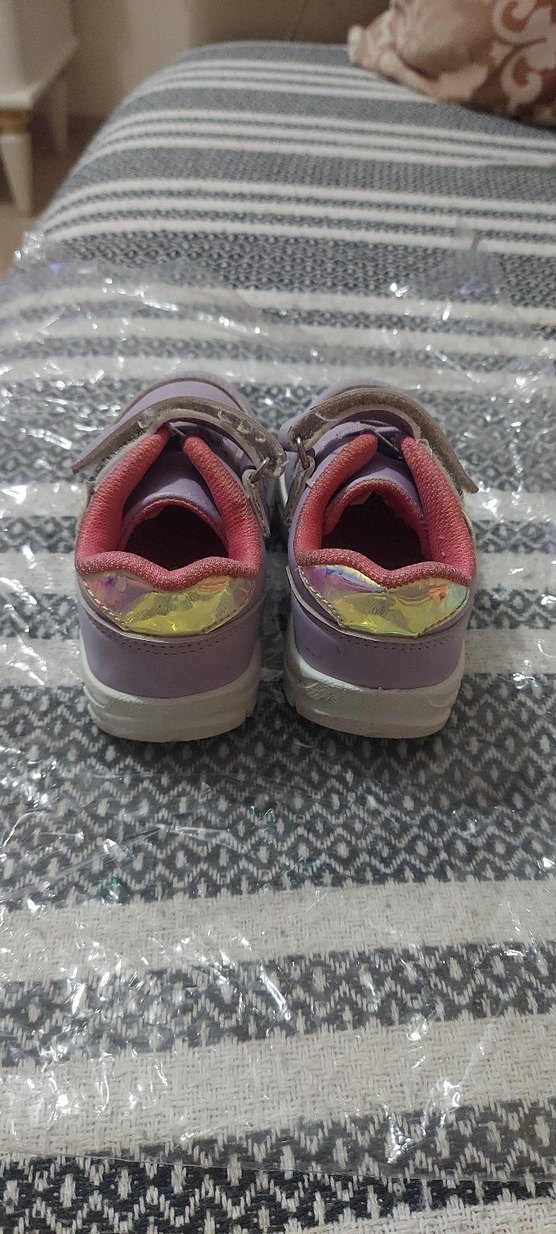 Kız Çocuk Mor Cırt Cırtlı Spor Ayakkabı - Görsel 3