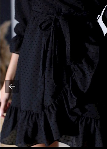 #QU STAYLE İÇİNDEN PUANTİYELİ Siyah renkli, kemerli ve V yaka - Görsel 9