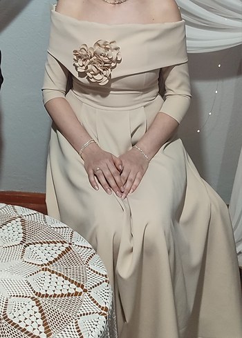 Bej Madonna Yaka Uzun Kol Abiye - Görsel 4