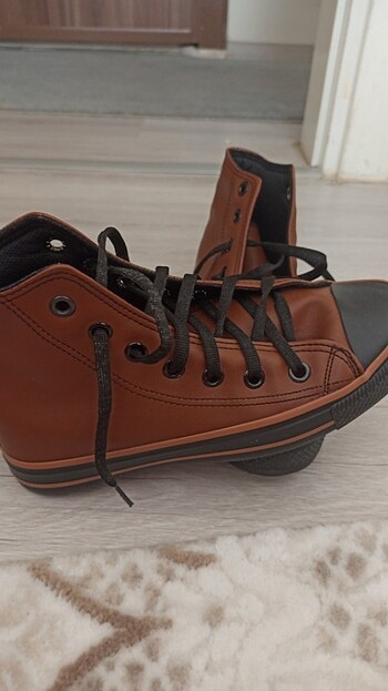 Diğer Kahverengi deri Converse