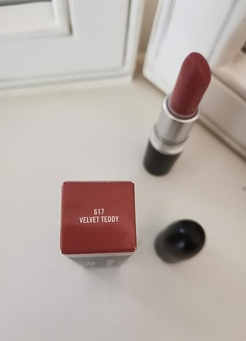 mac velvet teddy ruj