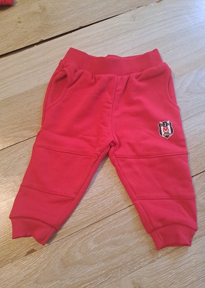 Lisansl bjkı esofman takımı - Görsel 3