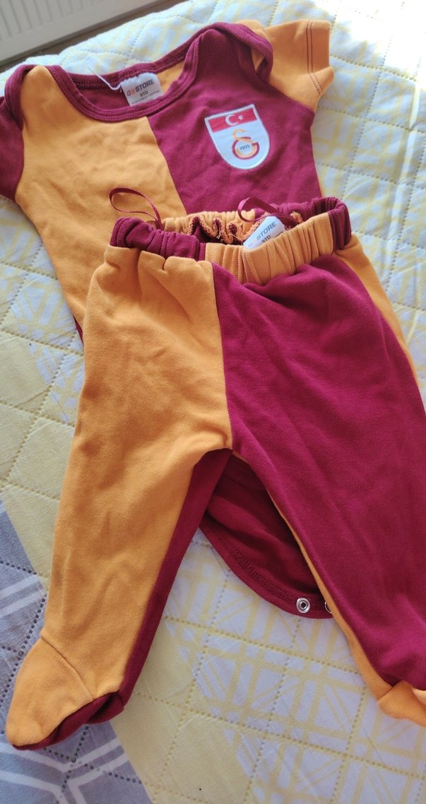 Galatasaray Kısa Kollu Bebek Body - Görsel 2