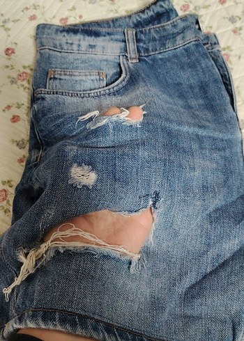 Kadın Mavi Mini Yırtık Kot Şort - Görsel 2