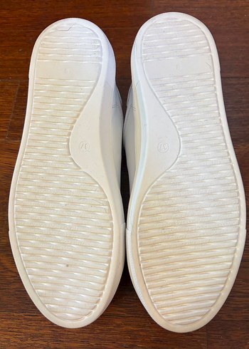 Zeta Beyaz Kadın Deri Spor Ayakkabı - Görsel 4