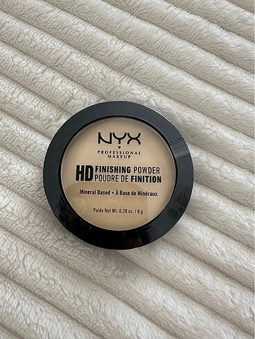 Nyx banana pudra