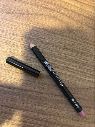 Bobbi brown dudak kalemi pale mauve