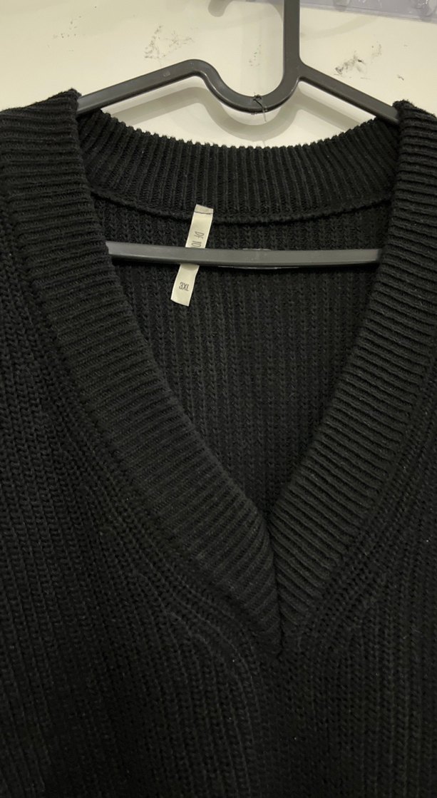 Siyah V Yaka Örgü Kadın Süveter - Görsel 2