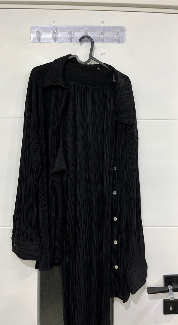 Kadın Siyah Pilili Oversize Takım - Görsel 3