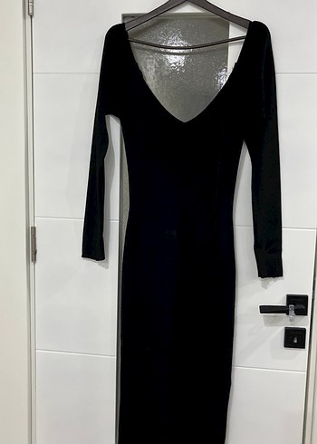 Siyah Sırt Detaylı Triko Elbise - Görsel 2