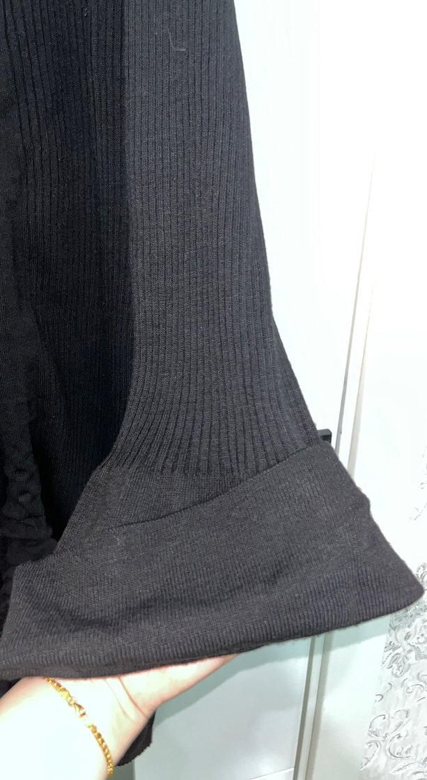 siyah fitilli büzgü detaylı ince triko elbise - Görsel 4