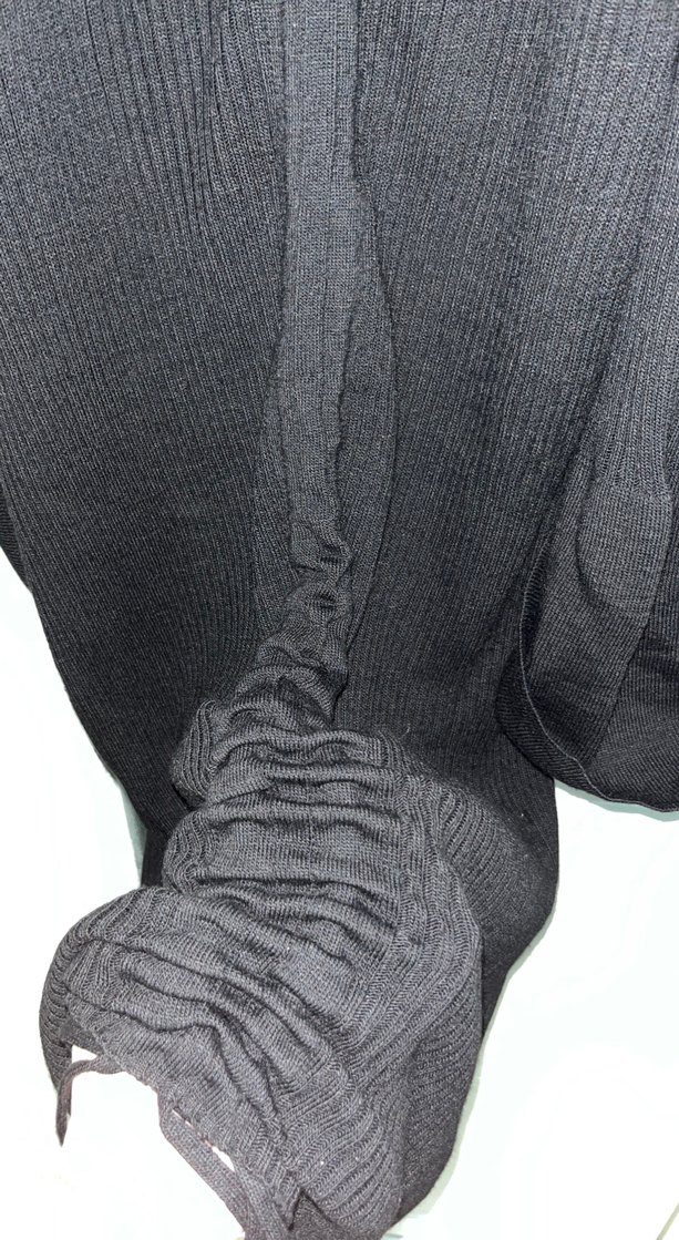 siyah fitilli büzgü detaylı ince triko elbise - Görsel 3