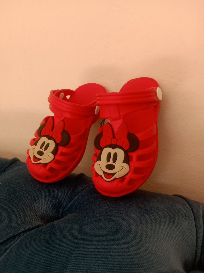 Kız Çocuk Kırmızı Minnie Mouse Terlik - Görsel 2