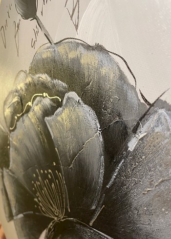 Gri Tonlarda Çiçek Temalı Tablo - Görsel 2