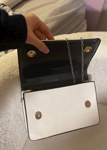 Beyaz Zincir Detaylı Ekose Deri Çanta - Görsel 2