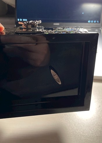 Kelebek Desenli Siyah Makyaj Kutusu - Görsel 5