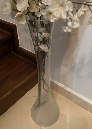 Uzun Beyaz Vazo beyaz çiçekli - Görsel 3