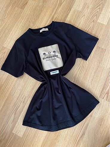 Burberry tshirt