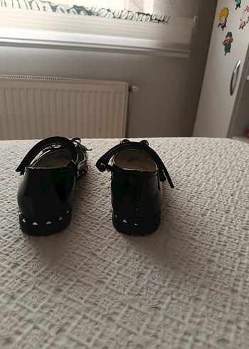 Kızlar için Parlak Siyah Tokalı Bale Düz Ayakkabı - Görsel 3