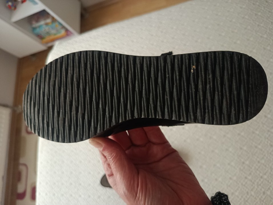 Kızlar için Parlak Siyah Tokalı Bale Düz Ayakkabı - Görsel 5