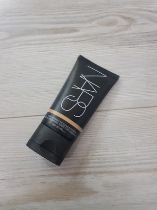 NARS PURE RADIANT RENKLI NEMLENDIRICI