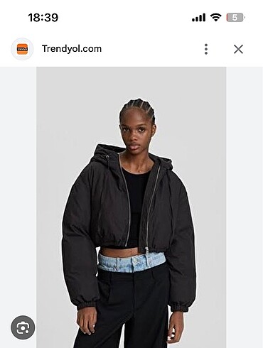 Bershka siyah şişme mont