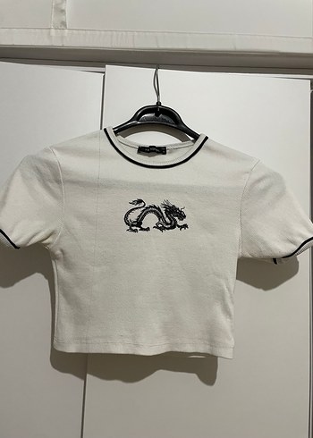 Beyaz Kısa Kollu Baskılı Crop Tişört