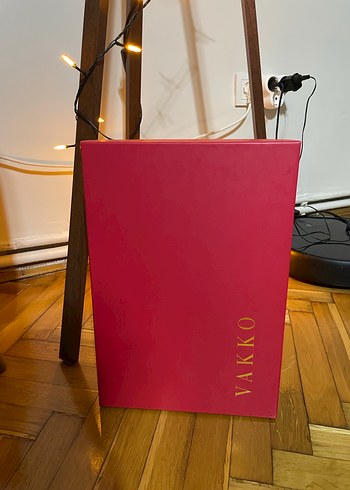 Vakko Kırmızı Hediye kutusu - Görsel 3