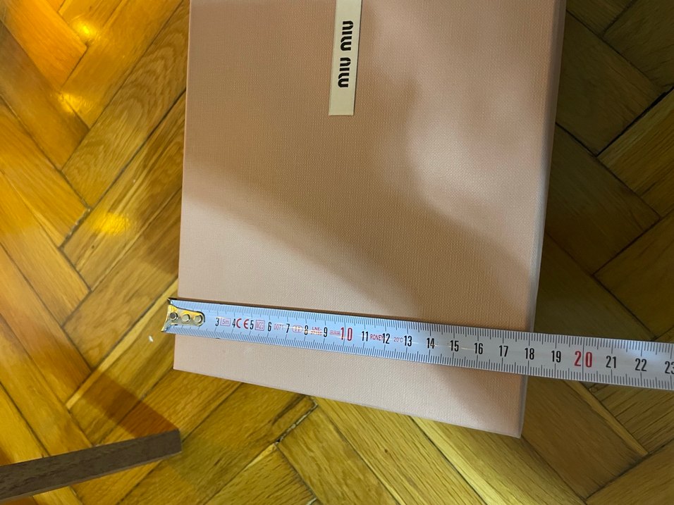 Miu Miu Pembe Ürün Kutusu - Görsel 4