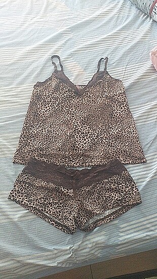 Orjinal miorre pierre cardin markalı leopar alt üst takım