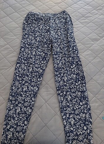 36 Beden 2 adet günlük pantalon tanesi 100tl