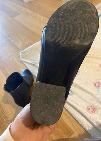 Kadın Siyah Deri Topuklu Bot - Görsel 6