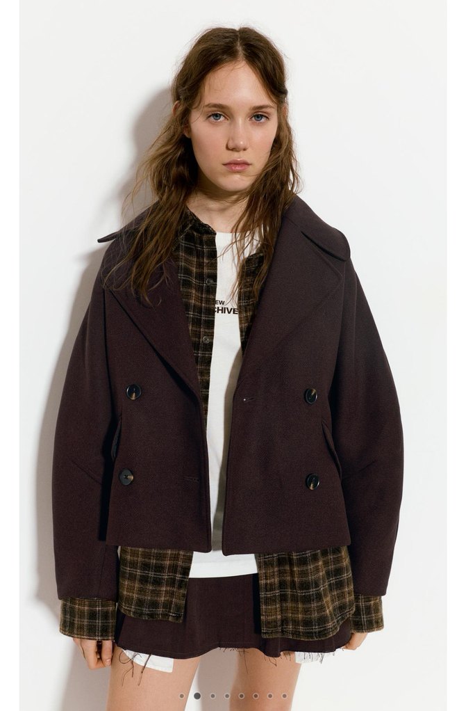 Kahverengi Düğmeli Kısa Kaban - Görsel 4