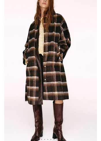 Ekoseli Uzun Kahverengi Kadın Kaban - Görsel 3