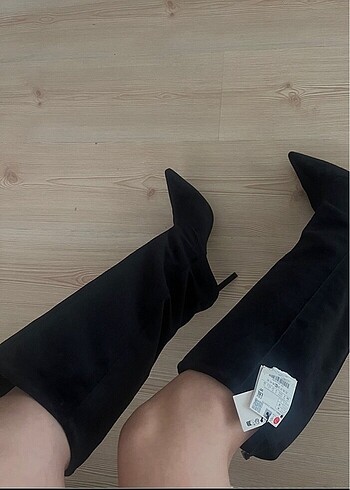 39 Beden siyah Renk ZARA SÜET TOPUKLU ÇİZME