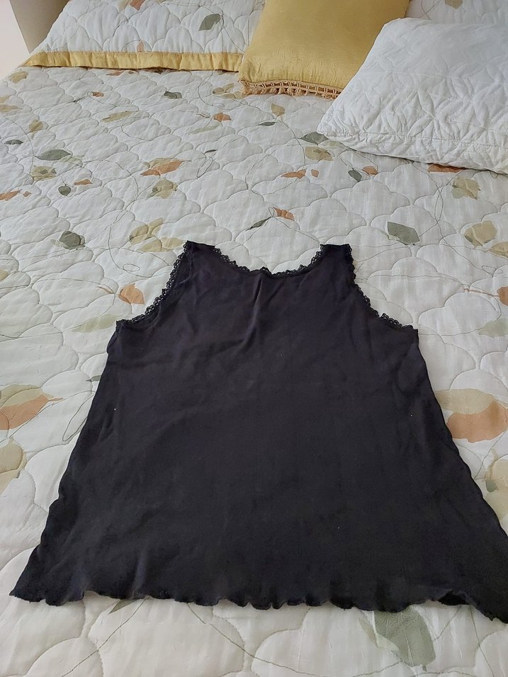 Siyah Keten Volanlı Kolsuz Kadın Atlet - Görsel 2