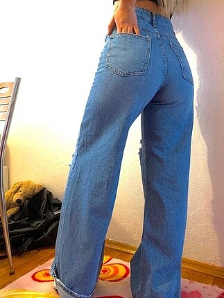 Yırtık pantalon
