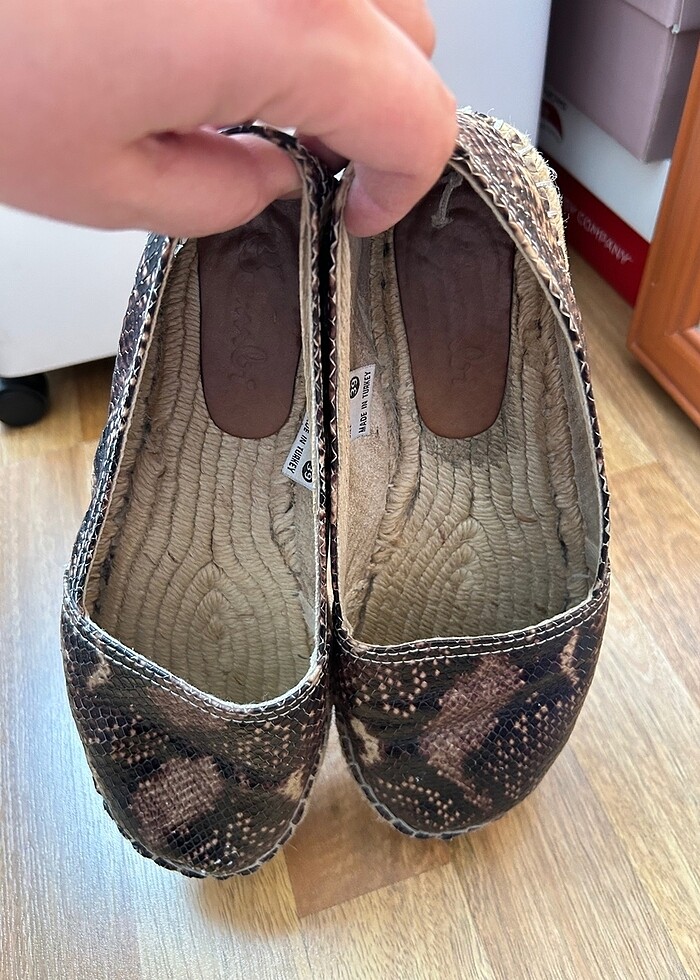 Yılan derisi desenli espadril - Görsel 2