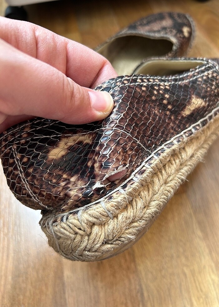 Yılan derisi desenli espadril - Görsel 4