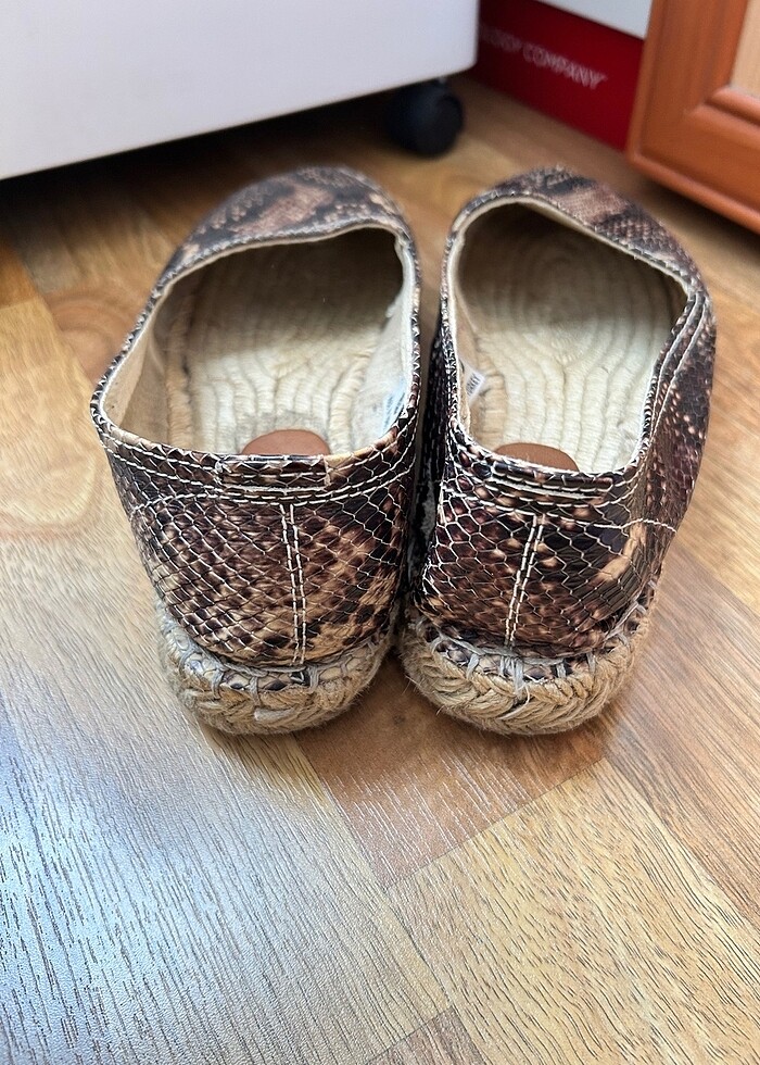 Yılan derisi desenli espadril - Görsel 3