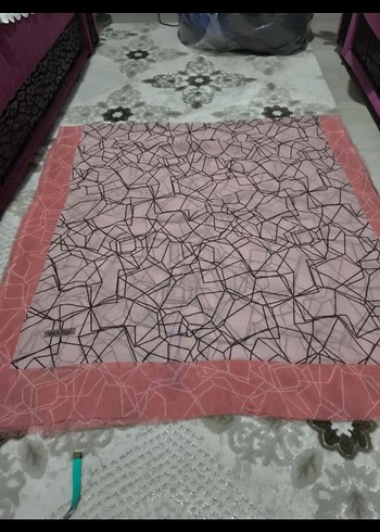 Zincir Detaylı Pembe Kadın Fular - Görsel 3