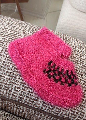 Pembe Nakışlı Örgü Ev Ayakkabısı - Görsel 2