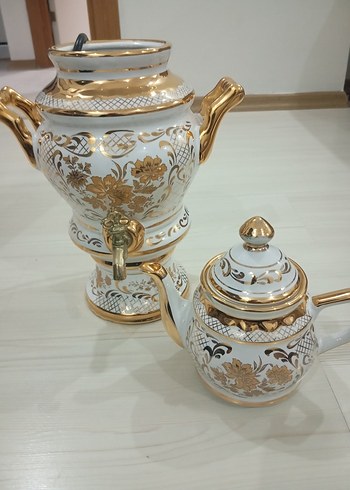 Altın Detaylı Beyaz Çaydanlık Takımı - Görsel 2