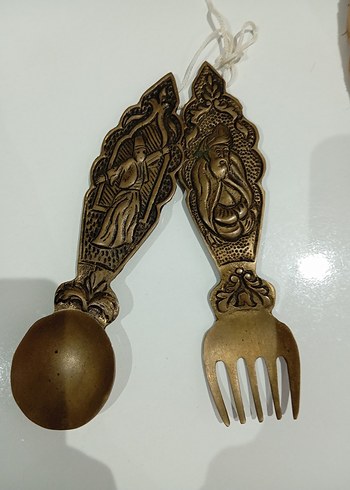 Parlak Altın Renkli Dekoratif Kaşık ve Çatal - Görsel 2