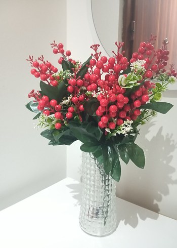 Kırmızı Yapay Meyve ve Yapraklı Dekoratif Çiçek Aranjmanı - Görsel 2