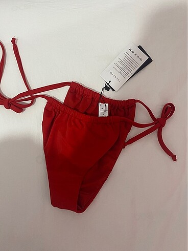 Kırmızı bikini altı - Görsel 2