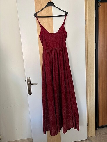 Bordo simli yırtmaçlı abiye - Görsel 2