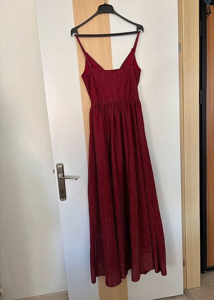 Bordo simli yırtmaçlı abiye - Görsel 2